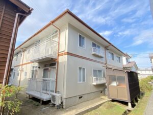新潟市西区 Sアパート：施工事例：外壁塗装・屋根葺き替え