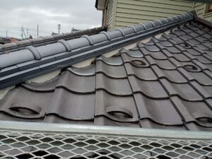 新潟市西蒲区T様邸：施工事例：雨漏り修理・屋根改修：コラム「瓦屋根の雨漏りで考えられる原因」