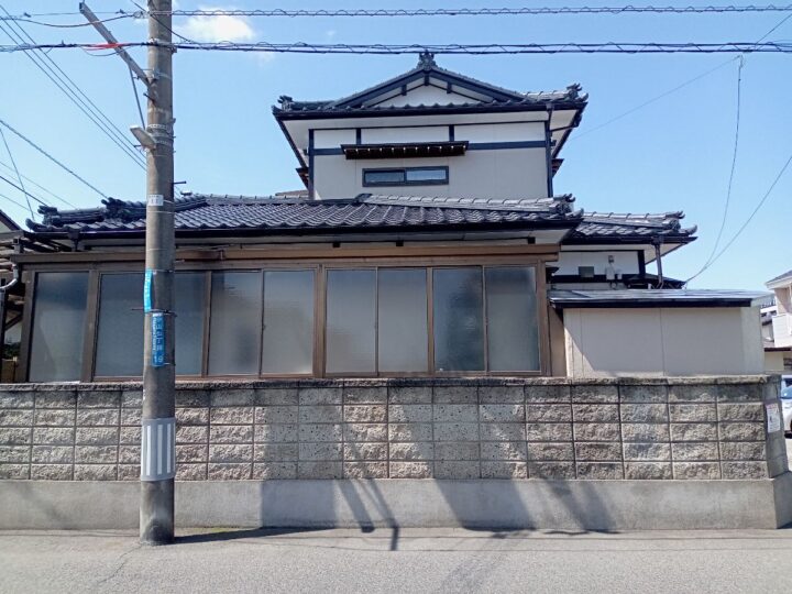 新潟市東区W様邸：外壁塗装工事・屋根塗装工事・雨漏り工事