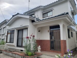 新潟市東区有楽 F様邸：外壁塗装：塗面と塗料の密着不良を解決！