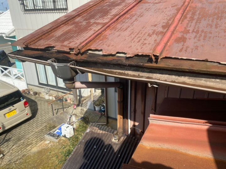 屋根材の腐食