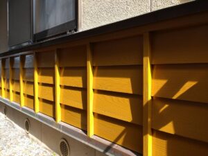 新発田市東新町 S様邸：外壁塗装：経年劣化した雨板