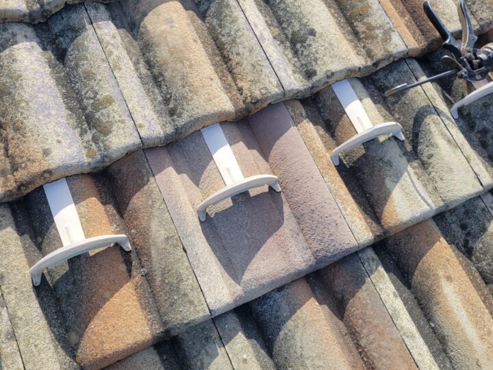 新潟市西区H様邸：施工事例：瓦の熱割れ/破損した雨樋の交換工事