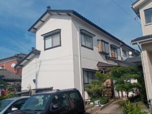 新潟市東区白銀 M様邸:外壁塗装・屋根塗装・その他付帯工事:凍害×塩害に悩むご自宅