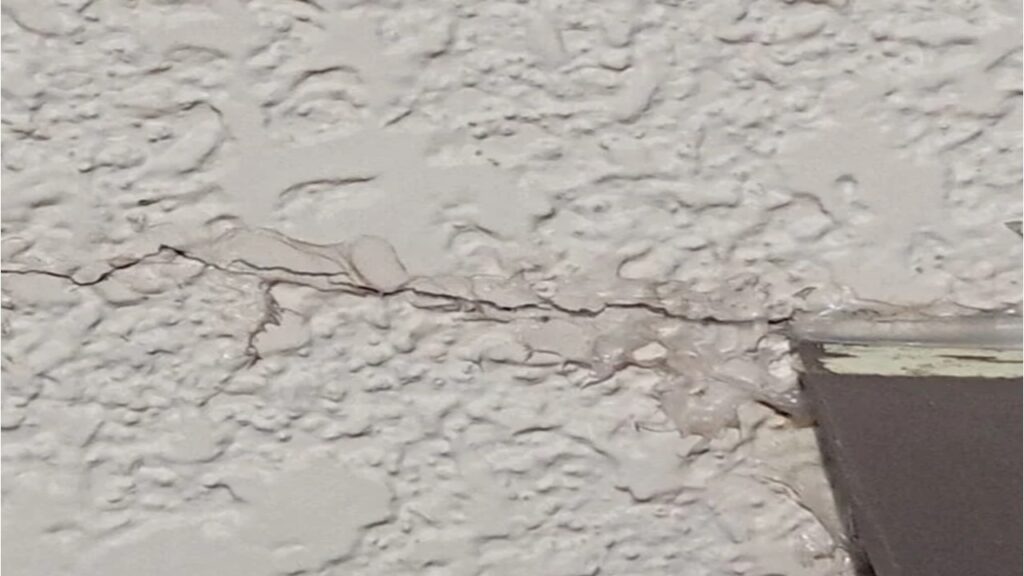 新潟市で外壁のひび割れが気になりやすい理由