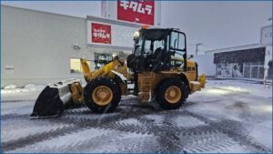 新潟市東上木戸｜カメラのキタムラ：駐車場除雪作業事例
